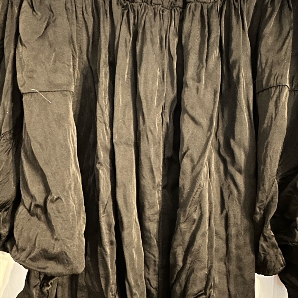 Black Ruffled Relaxed Blouse - Picture 3 of 5